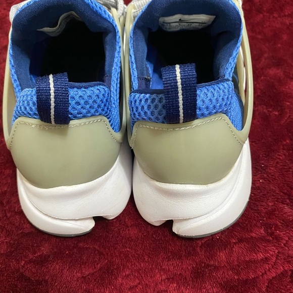 Nike Blue and Gray Athletic Shoes
Size 7Y which is also a size 8.5 in women’s. - Picture 6 of 10